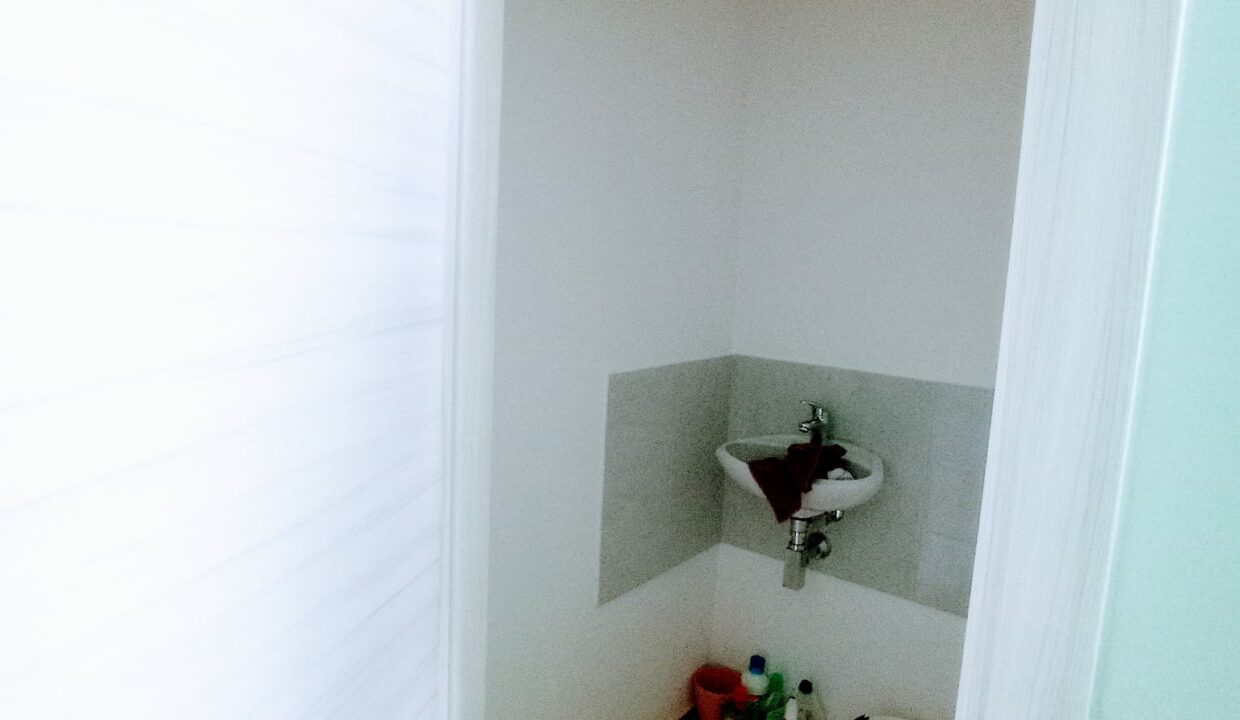 0e0b5c05-1df3-4988-94ef-9737ac7f7b1e